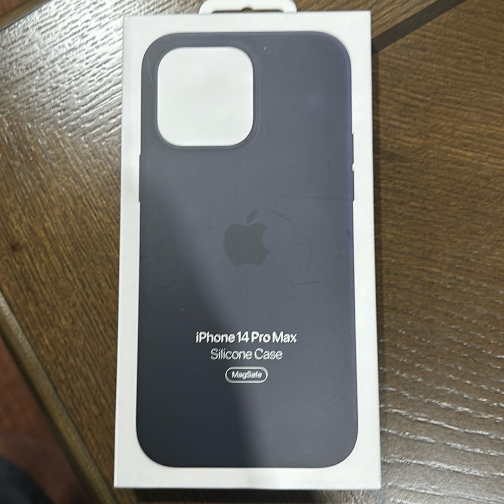 Apple iPhone 14 Pro Max silicone case in black